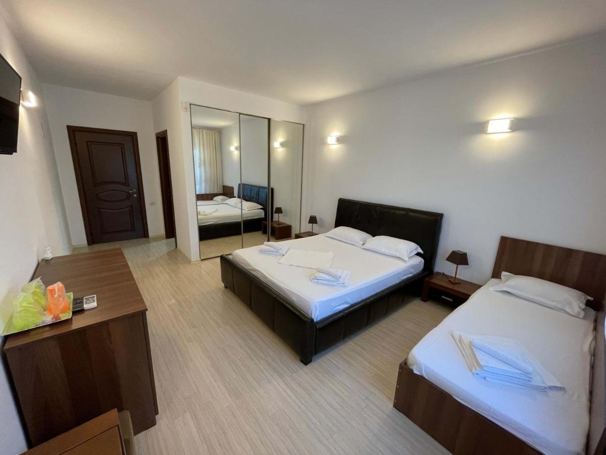 VILA REGAL Mamaia Exterior foto
